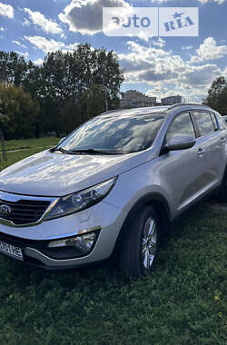 Внедорожник / Кроссовер Kia Sportage 2012 в Красилове