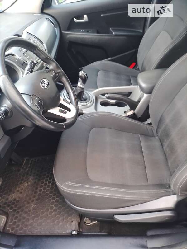 Внедорожник / Кроссовер Kia Sportage 2015 в Хусте