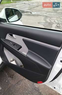Внедорожник / Кроссовер Kia Sportage 2014 в 