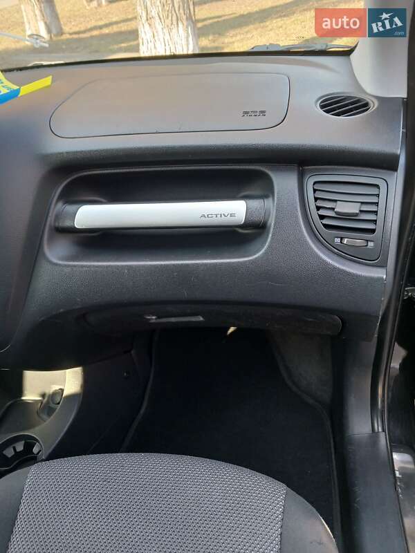 Внедорожник / Кроссовер Kia Sportage 2009 в Смеле