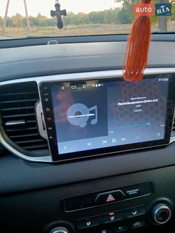 Внедорожник / Кроссовер Kia Sportage 2016 в Лебедине