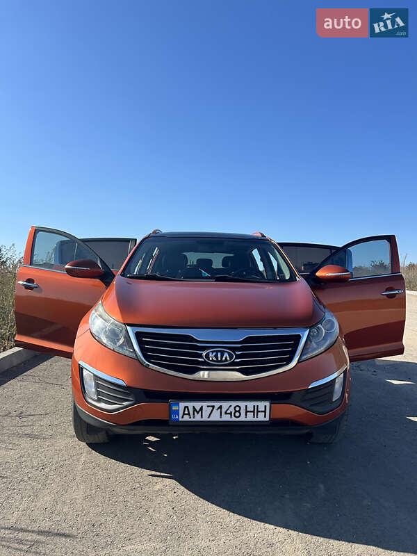 Внедорожник / Кроссовер Kia Sportage 2011 в Ровно