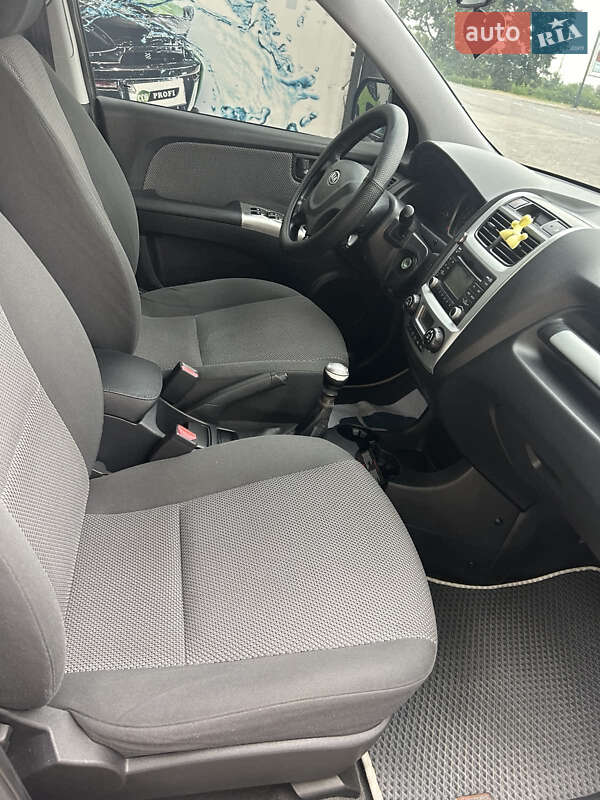 Универсал Kia Sportage 2009 в Снятине