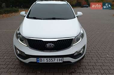 Позашляховик / Кросовер Kia Sportage 2015 в Миргороді