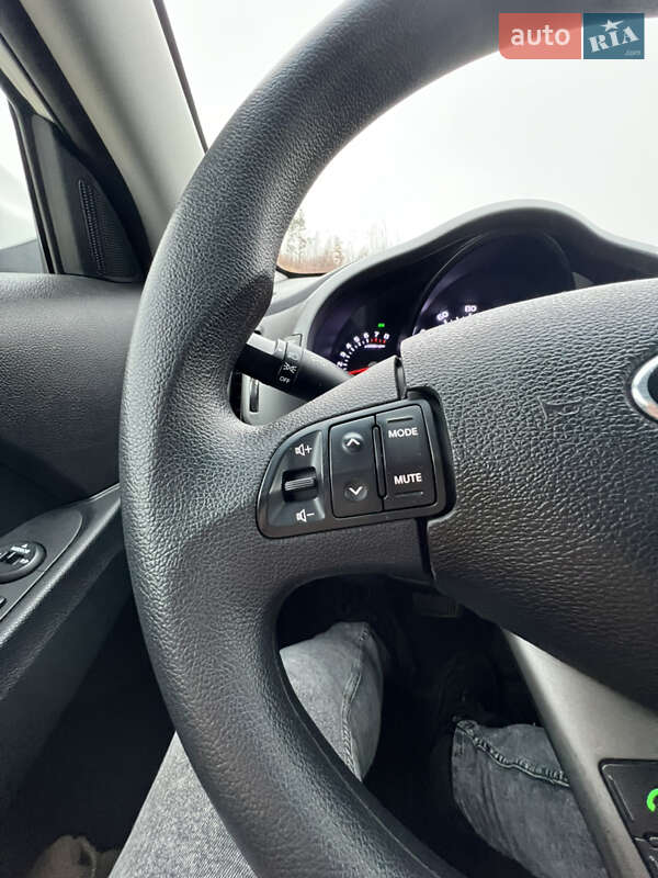 Позашляховик / Кросовер Kia Sportage 2015 в Львові