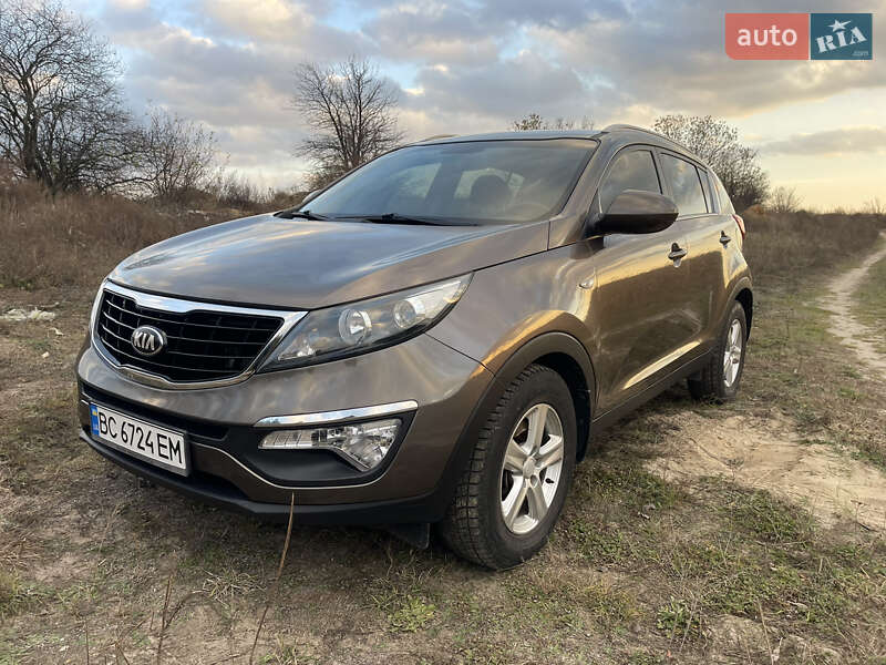 Позашляховик / Кросовер Kia Sportage 2015 в Володимирці