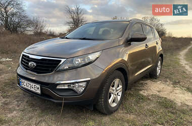 Позашляховик / Кросовер Kia Sportage 2015 в Володимирці