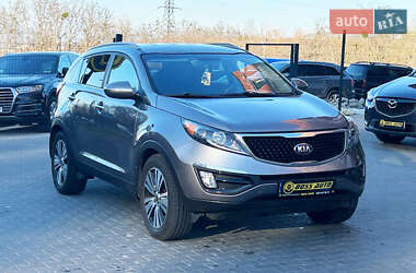 Позашляховик / Кросовер Kia Sportage 2015 в Чернівцях