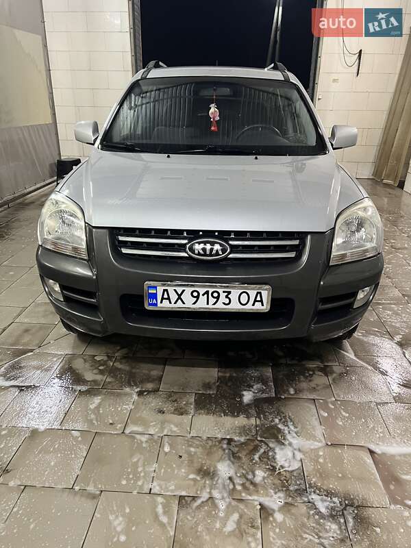 Позашляховик / Кросовер Kia Sportage 2005 в Ізюмі