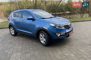 Внедорожник / Кроссовер Kia Sportage 2012 в Новояворовске