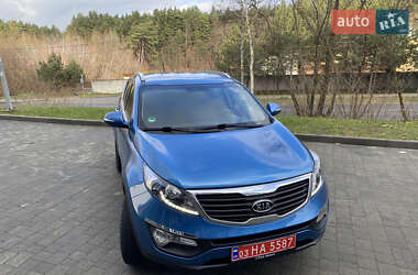 Внедорожник / Кроссовер Kia Sportage 2012 в Новояворовске