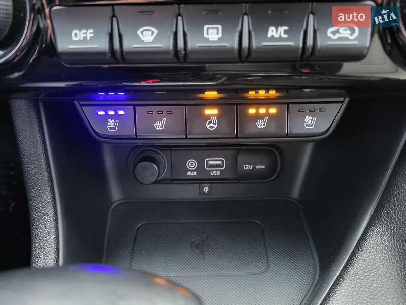 Позашляховик / Кросовер Kia Sportage 2016 в Полтаві