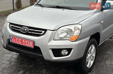 Позашляховик / Кросовер Kia Sportage 2009 в Івано-Франківську