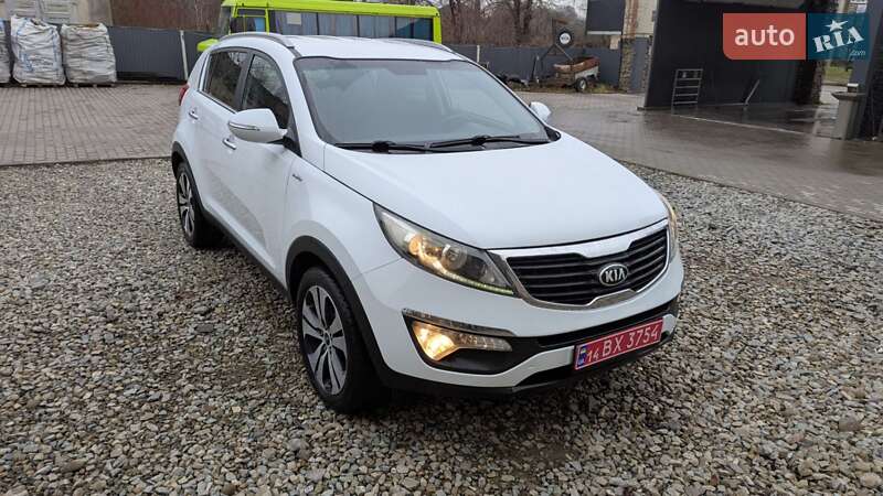 Внедорожник / Кроссовер Kia Sportage 2012 в Калуше