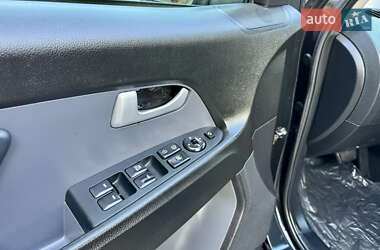 Позашляховик / Кросовер Kia Sportage 2013 в 