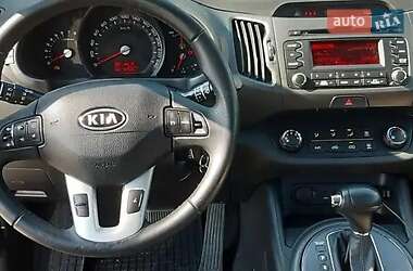 Внедорожник / Кроссовер Kia Sportage 2011 в 