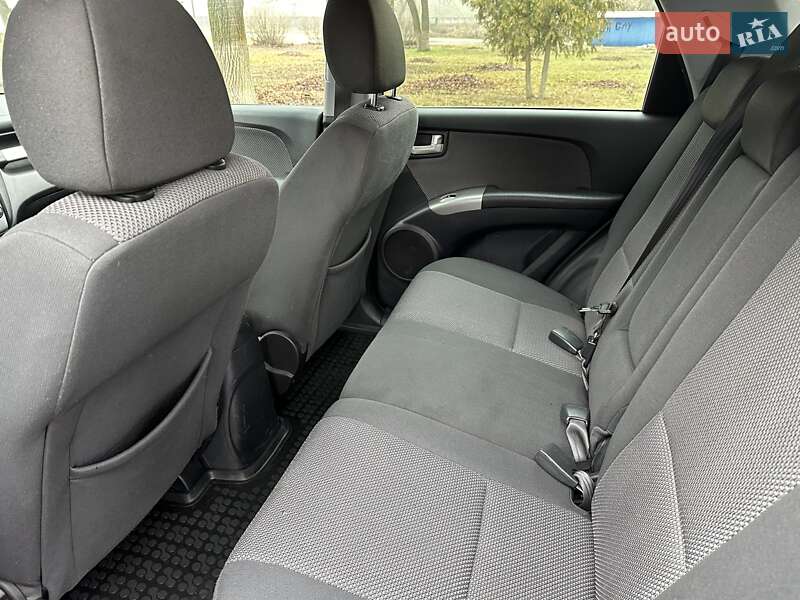 Позашляховик / Кросовер Kia Sportage 2008 в Лебедині