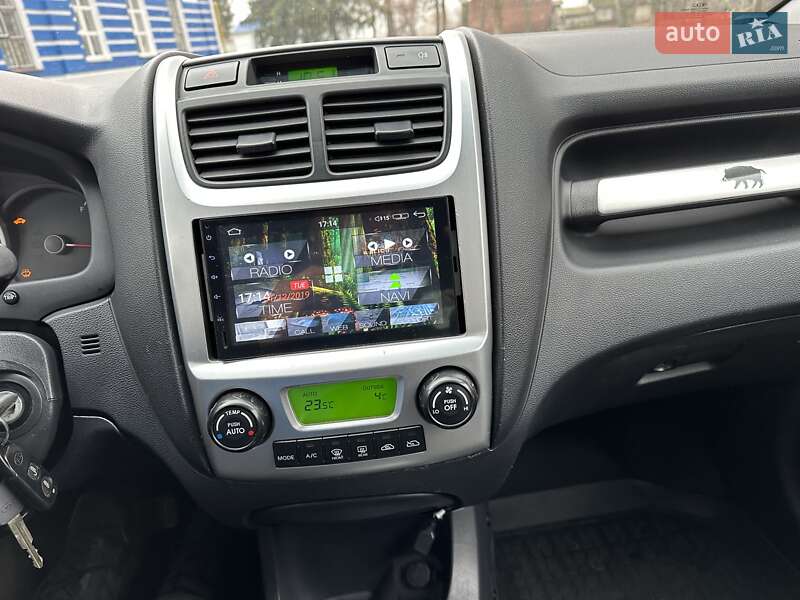 Позашляховик / Кросовер Kia Sportage 2008 в Лебедині