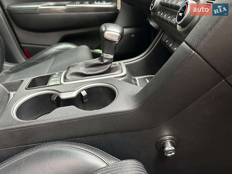 Позашляховик / Кросовер Kia Sportage 2017 в Гостомелі