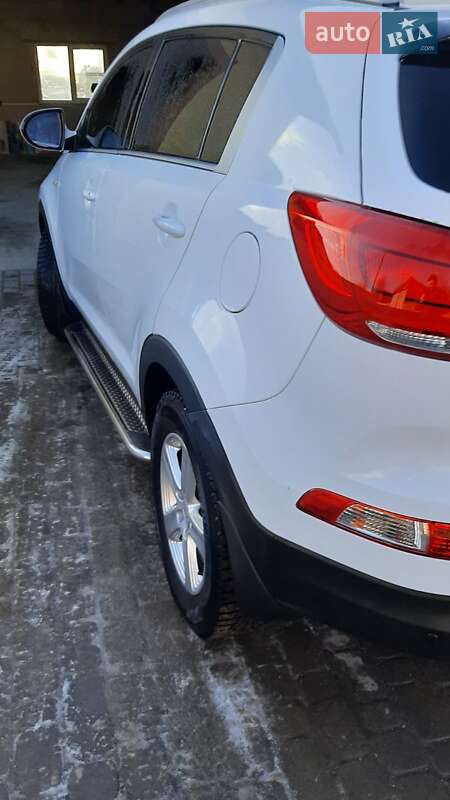 Позашляховик / Кросовер Kia Sportage 2015 в Заліщиках