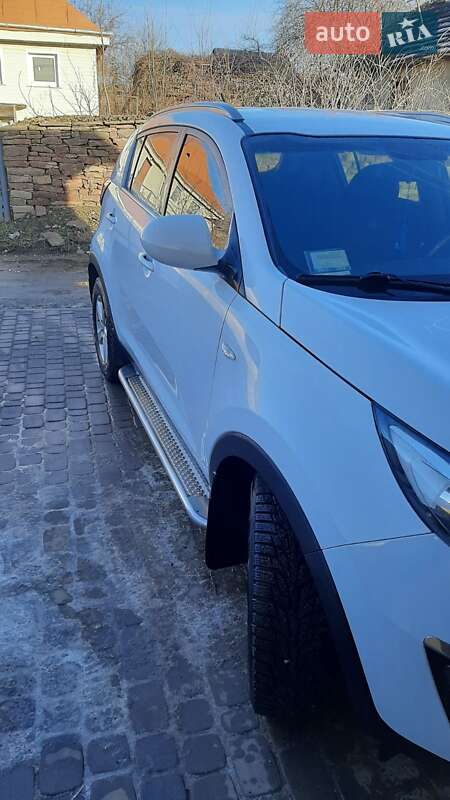 Позашляховик / Кросовер Kia Sportage 2015 в Заліщиках