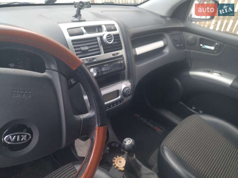 Внедорожник / Кроссовер Kia Sportage 2006 в Староконстантинове