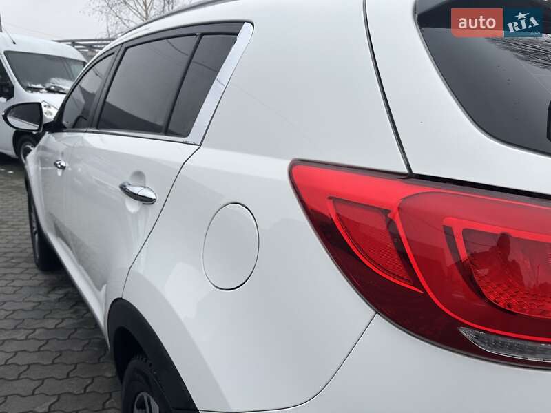 Внедорожник / Кроссовер Kia Sportage 2015 в Луцке