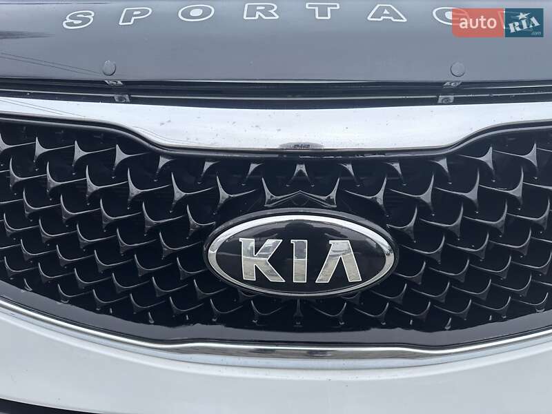 Внедорожник / Кроссовер Kia Sportage 2015 в Луцке