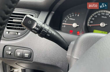 Внедорожник / Кроссовер Kia Sportage 2005 в 