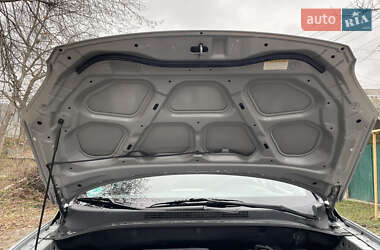 Внедорожник / Кроссовер Kia Sportage 2005 в 