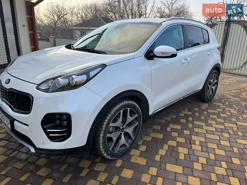 Внедорожник / Кроссовер Kia Sportage 2015 в Борщеве