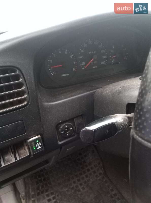 Внедорожник / Кроссовер Kia Sportage 1999 в Макарове