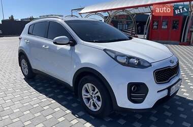 Внедорожник / Кроссовер Kia Sportage 2016 в Полтаве