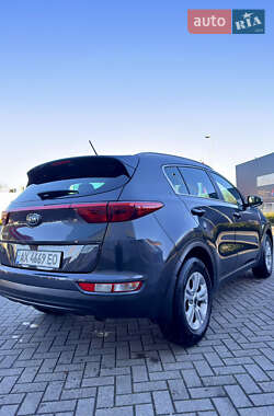 Внедорожник / Кроссовер Kia Sportage 2017 в 
