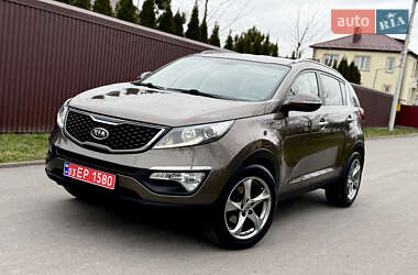 Внедорожник / Кроссовер Kia Sportage 2015 в Радивилове