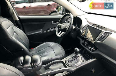 Внедорожник / Кроссовер Kia Sportage 2012 в 