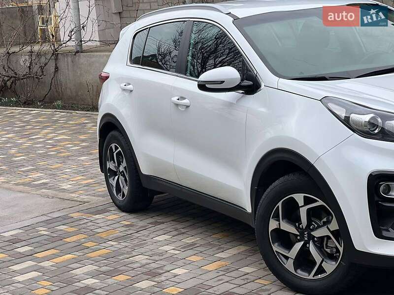 Позашляховик / Кросовер Kia Sportage 2018 в Сараті