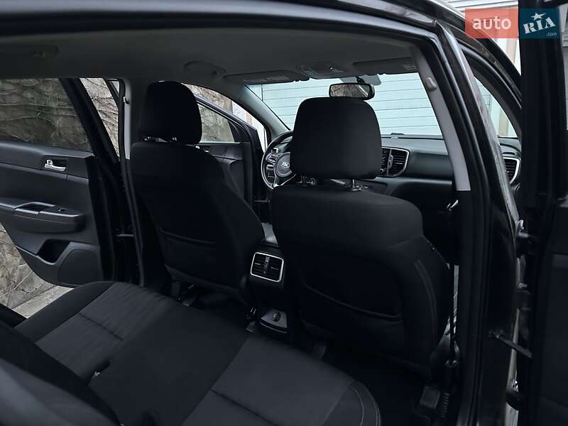 Внедорожник / Кроссовер Kia Sportage 2016 в Коростене