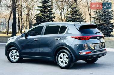 Внедорожник / Кроссовер Kia Sportage 2017 в Каменском