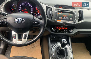Внедорожник / Кроссовер Kia Sportage 2013 в 