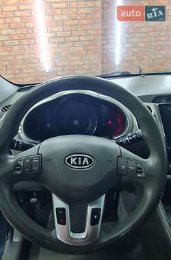 Позашляховик / Кросовер Kia Sportage 2010 в Києві