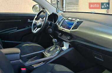 Внедорожник / Кроссовер Kia Sportage 2012 в 