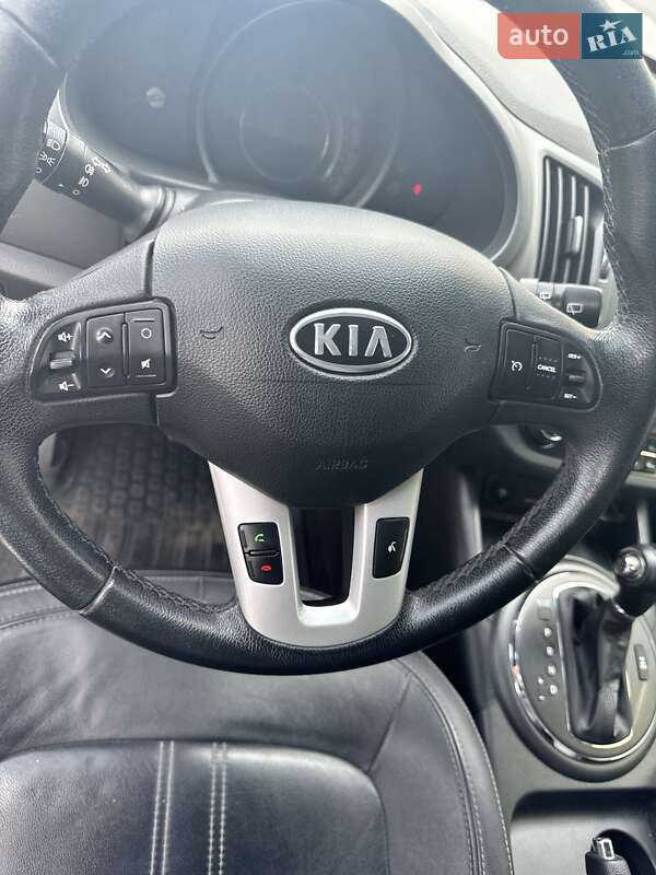 Внедорожник / Кроссовер Kia Sportage 2012 в Киеве