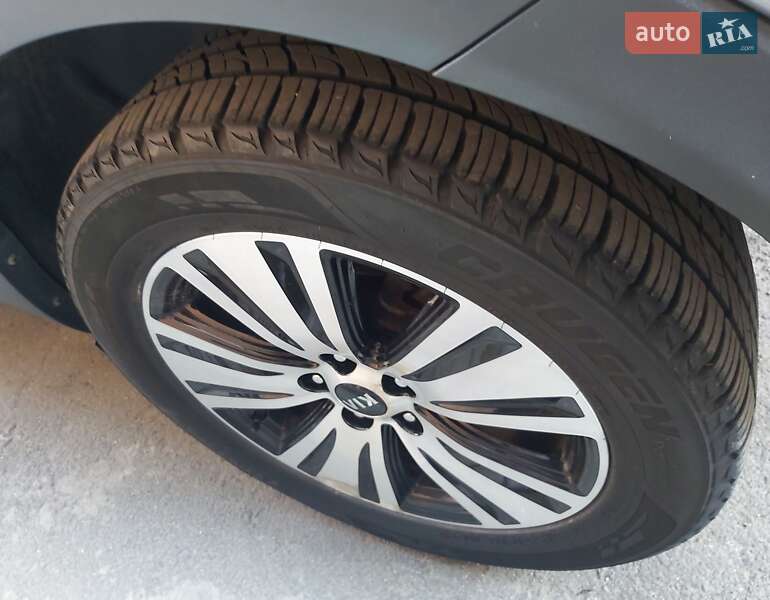 Внедорожник / Кроссовер Kia Sportage 2014 в Одессе