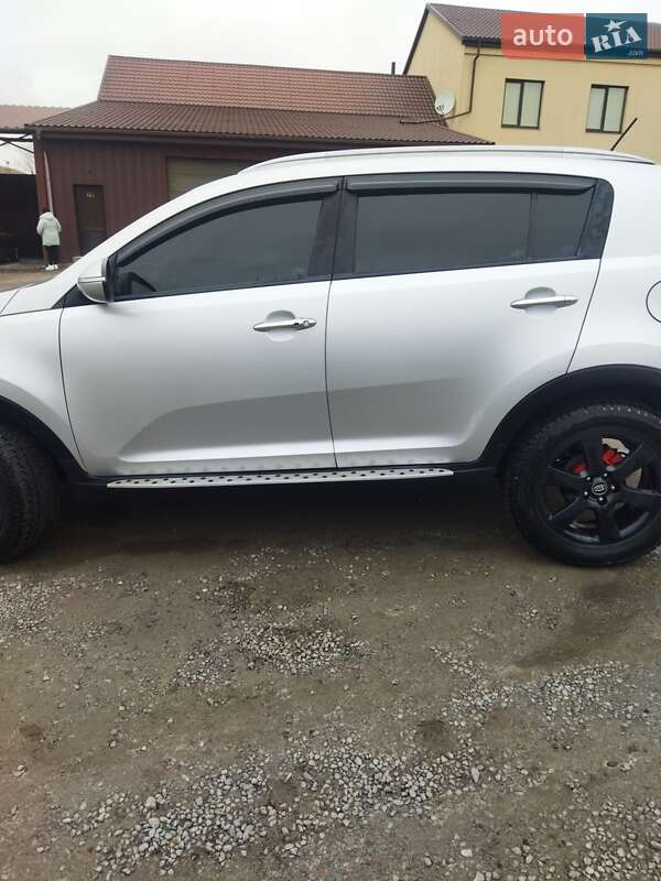 Внедорожник / Кроссовер Kia Sportage 2012 в Изяславе