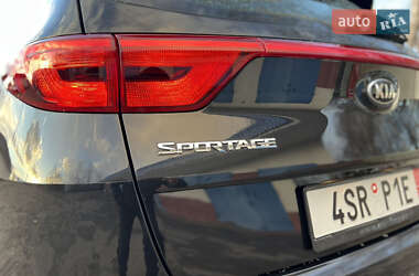 Позашляховик / Кросовер Kia Sportage 2016 в Калуші