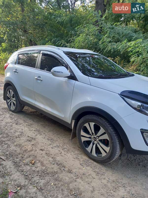 Внедорожник / Кроссовер Kia Sportage 2011 в Хмельнике