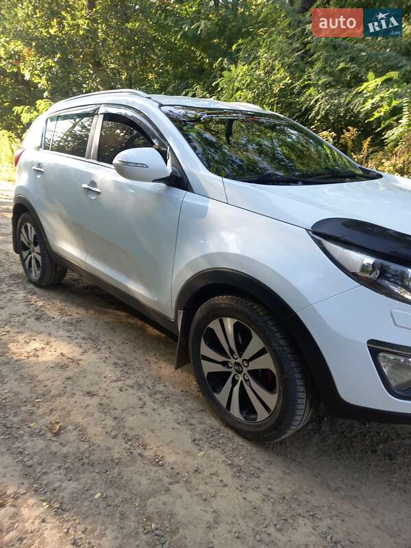 Внедорожник / Кроссовер Kia Sportage 2011 в Хмельнике