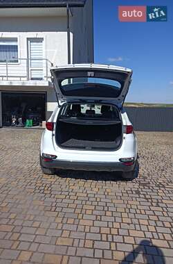 Позашляховик / Кросовер Kia Sportage 2019 в 
