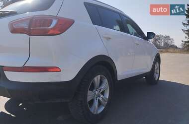 Внедорожник / Кроссовер Kia Sportage 2012 в 